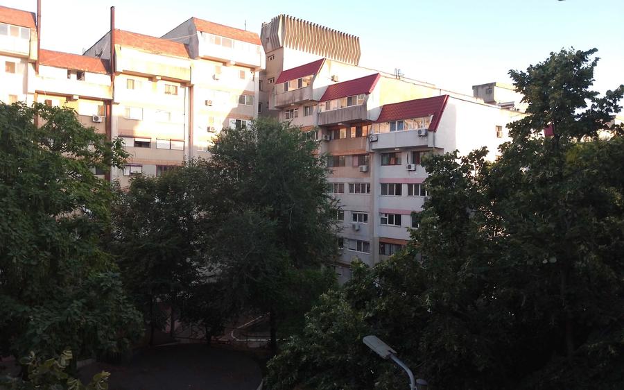 Apartament cu 3 camere decomandat în Ultracentral