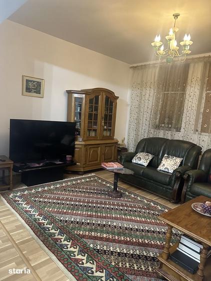 Casă cu 5 camere cu Teren 60 Mp în Ultracentral