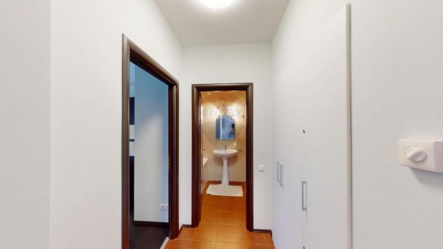 Apartament cu 3 camere decomandat, mobilat în Răcădău