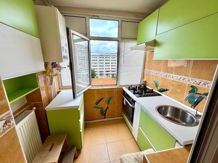 Apartament cu 3 camere decomandat, mobilat în Ultracentral