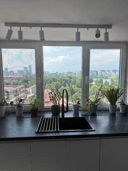Apartament cu 4 camere decomandat, mobilat în Tei