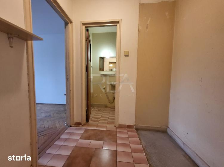 Apartament cu 4 camere semidecomandat în Sălăjan