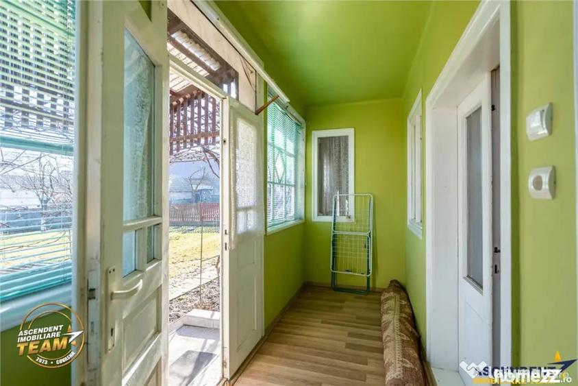 Casă cu 3 camere cu Teren 7608 Mp în Cernat