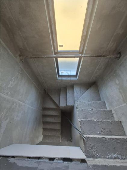 Duplex despartit - zona excelenta - - 11
