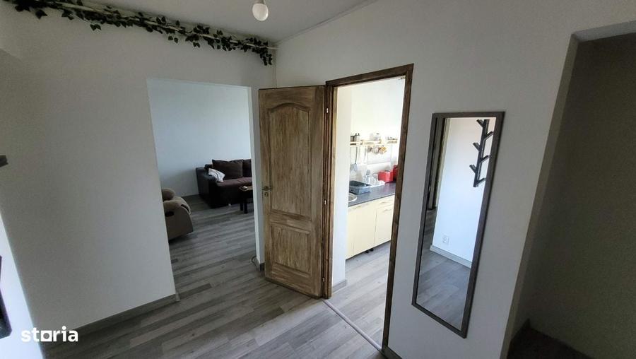 Apartament cu 3 camere decomandat în Brâncoveanu