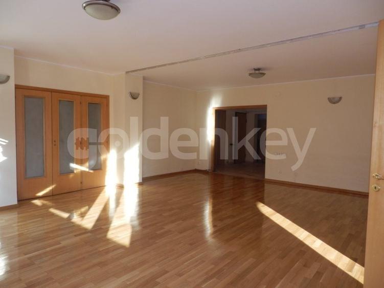 Apartament spatios cu 5 camere | garaj si boxa - 2