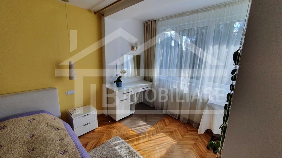 Apartament cu 3 camere semidecomandat în Tudor