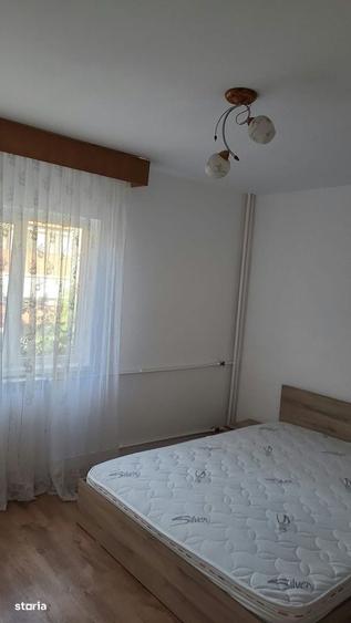Apartament cu 3 camere decomandat în Virtuții