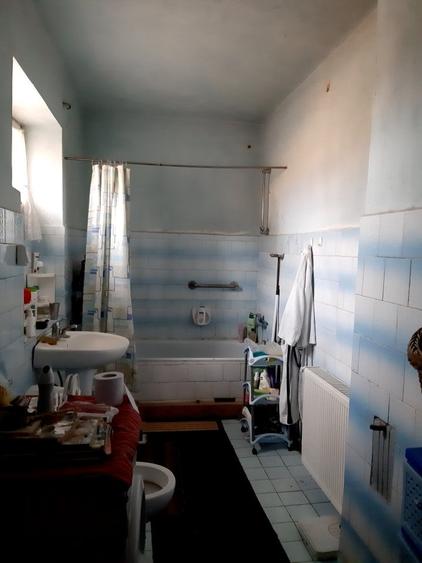 Casă cu 5 camere cu Teren 46000 Mp în Coroi