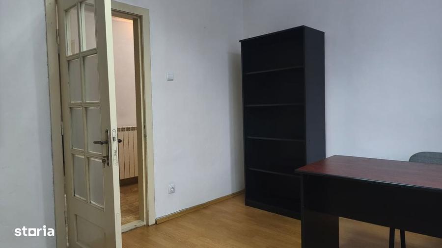 Spațiu comercial, de 30 mp, în Central