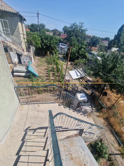 Casă individuală cu 4 camere cu Canalizare în Km 4-5