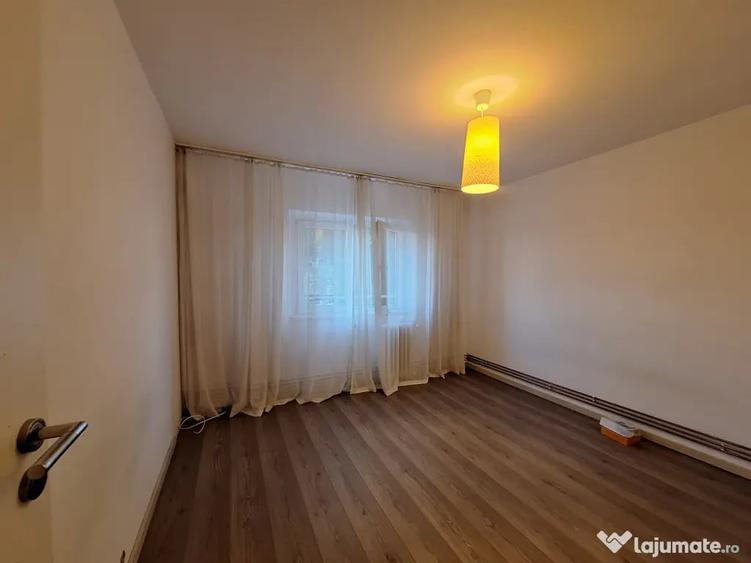 Apartament cu 3 camere decomandat în Dorobanților