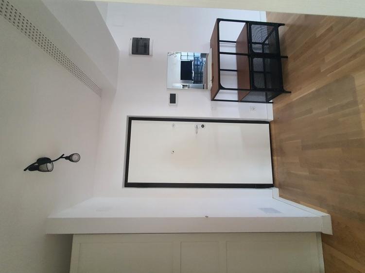 Apartament cu 3 camere decomandat în Domenii