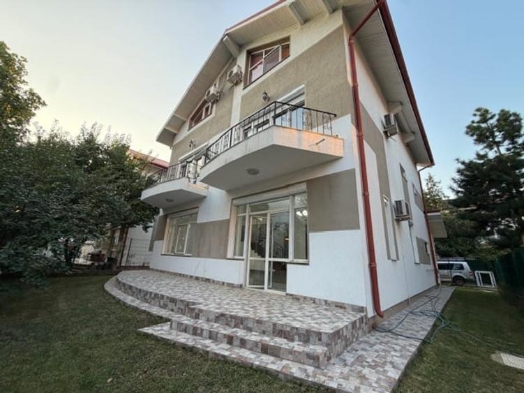 Casă cu 7 camere cu Canalizare în Herăstrău