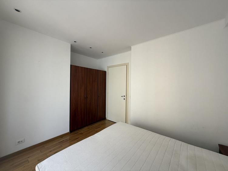 Apartament cu 3 camere decomandat, mobilat în Herăstrău