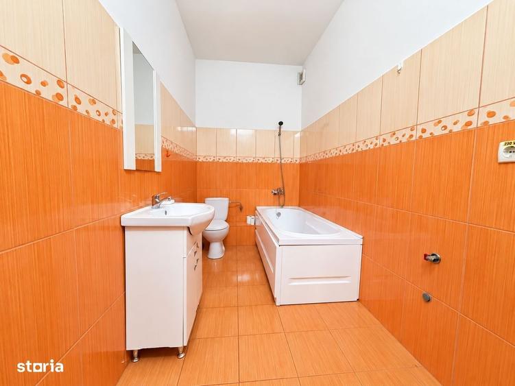 Casă cu 3 camere cu Teren 200 Mp în Central