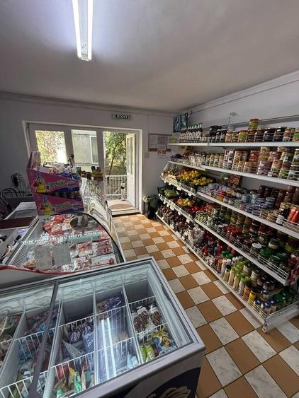 Inchiriez spatiu comercial in zona Sovata - 4