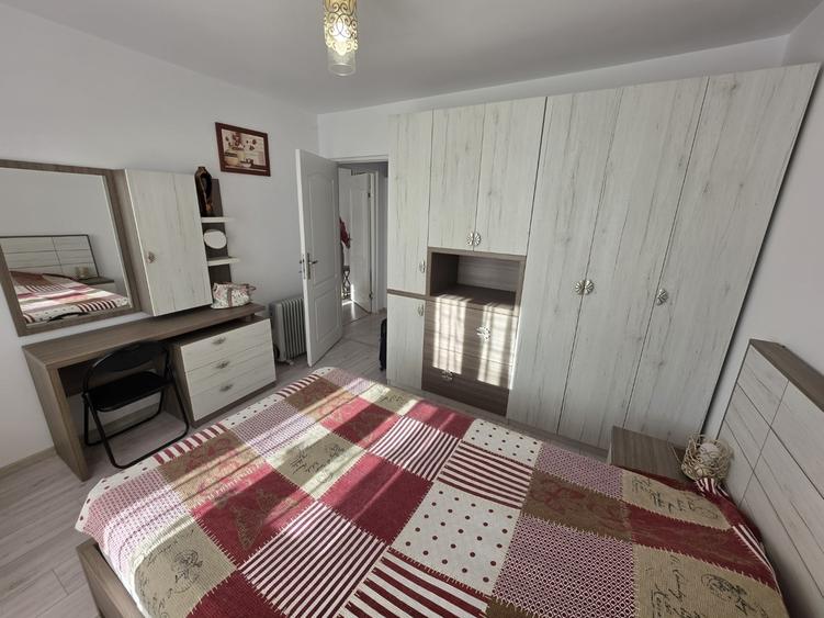 Apartament cu 2 camere semidecomandat în Titan