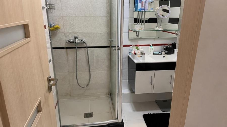 Apartament cu 2 camere semidecomandat, mobilat în Ștefan cel Mare