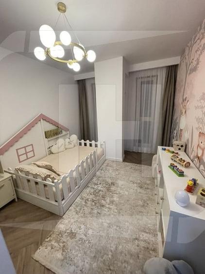 Apartament cu 3 camere semidecomandat, mobilat în Mărăști