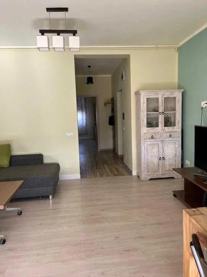 Apartament cu 2 camere decomandat în Florești
