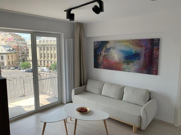 Închiriere apartament 3 camere – Piața Romană | La câțiva pași de metrou - 1