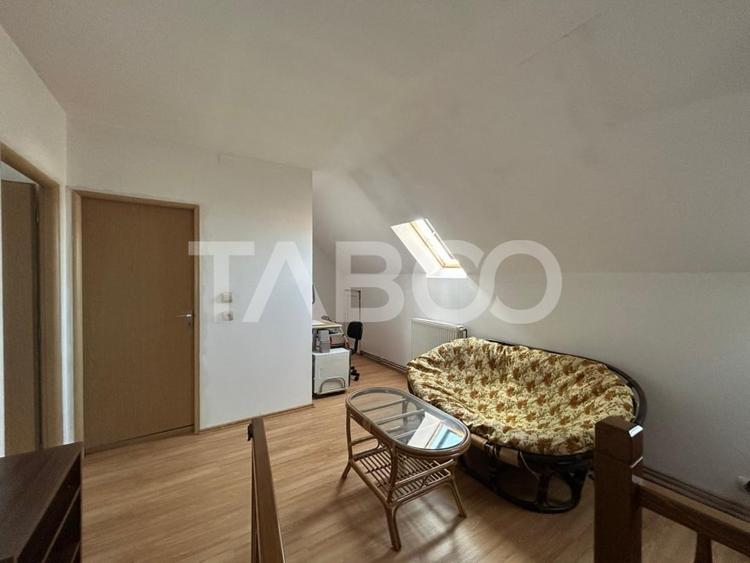 Apartament cu 3 camere semidecomandat, mobilat în Terezian