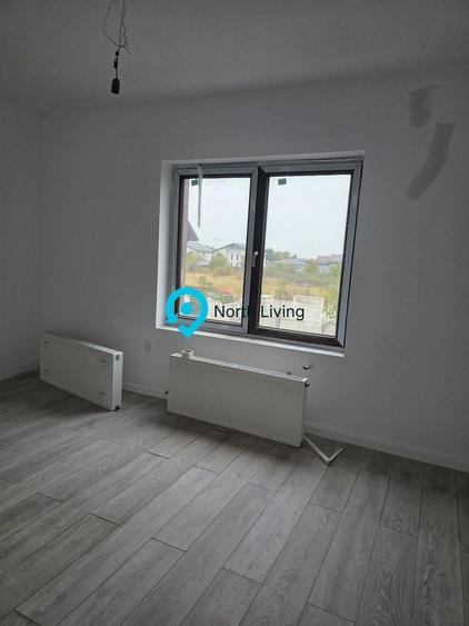 Casă individuală cu 5 camere cu Canalizare în Domnești