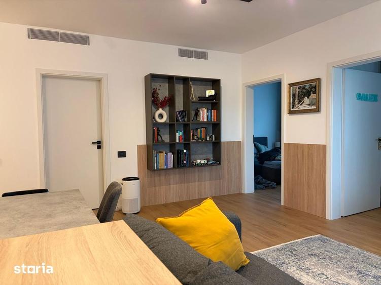 Apartament cu 3 camere semidecomandat în Dâmbul Rotund