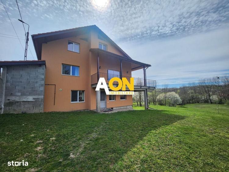 Casă cu 4 camere în Oarda
