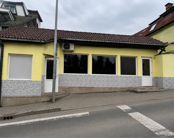 Spațiu comercial, de 100 mp, în Central