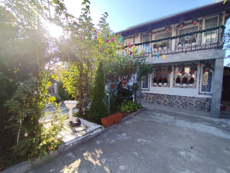 Casă individuală cu 5 camere cu Teren 380 Mp în Cugir