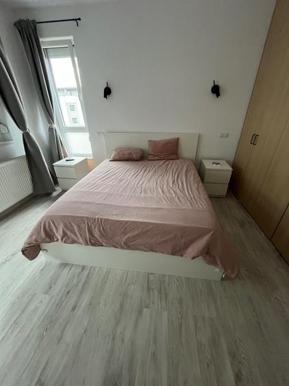 Apartament cu 3 camere decomandat în Florești