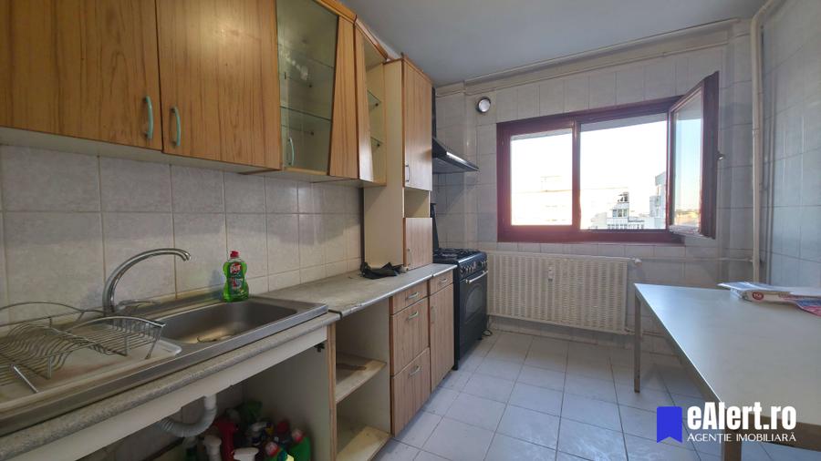 Apartament cu 4 camere în Rahova