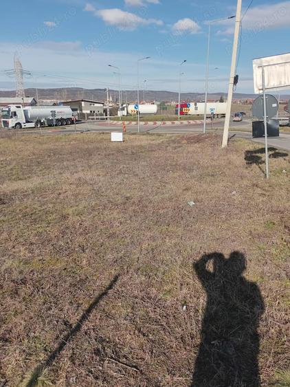 Teren de 2450 mp, în Oșorhei