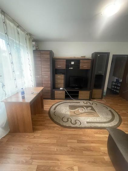 Inchiriez apartament 2 camere Piata 1 mai - 4