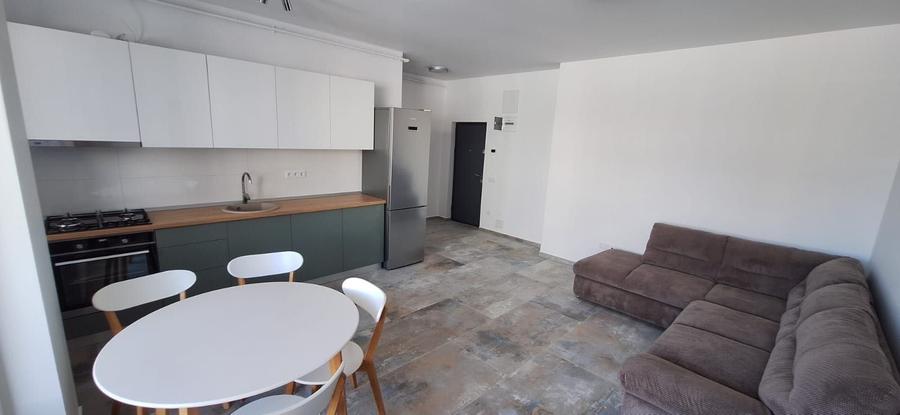 Apartament cu 2 camere decomandat în Florești