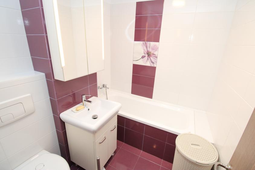 Apartament cu 3 camere decomandat în Drumul Taberei
