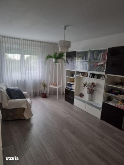 Casă cu 5 camere cu Teren 3000 Mp în Frătăuții Vechi