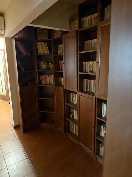 Apartament cu 3 camere decomandat în Casa de Cultură