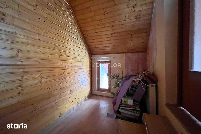 Casă cu 2 camere cu Teren 810 Mp în Praid