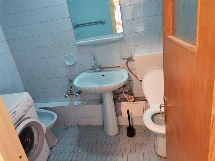 Apartament cu 4 camere decomandat în 13 Septembrie