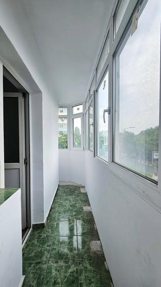Apartament cu 2 camere semidecomandat în Berceni