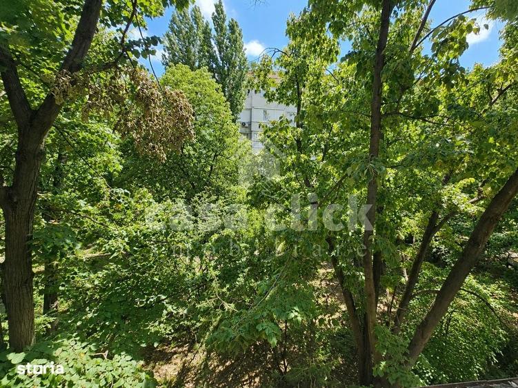 Apartament cu 4 camere semidecomandat în Țiglina 3