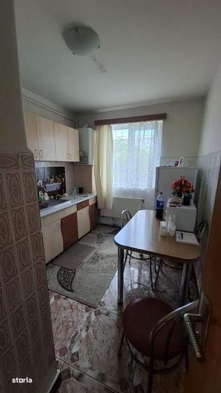 Apartament cu 3 camere semidecomandat în Central