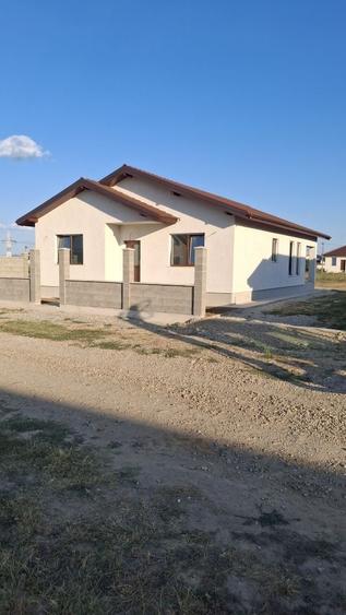 Casă cu 3 camere în Oșorhei