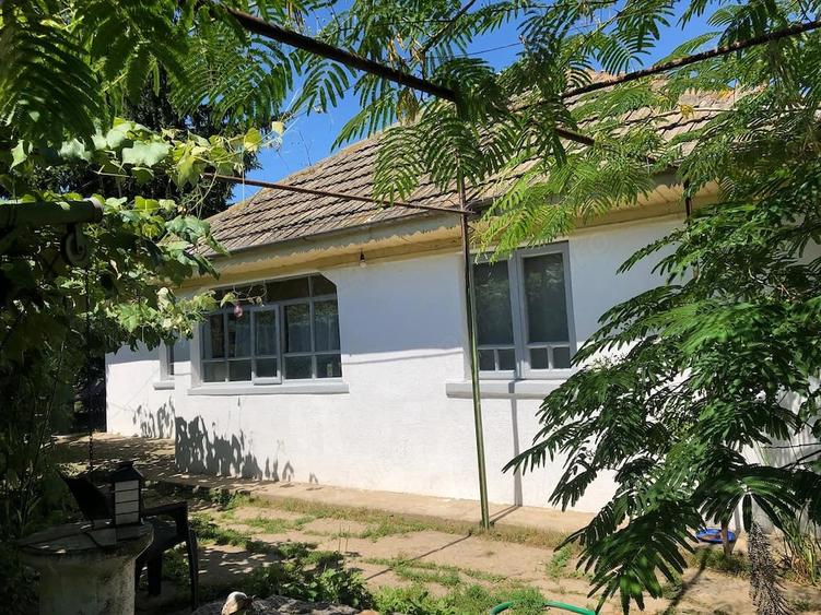 Casă cu 2 camere cu Teren 1000 Mp în Crevedia