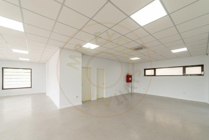 Spațiu comercial, de 110 mp, în Războieni
