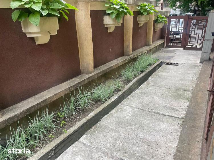 Apartament cu 4 camere în Centrul Civic
