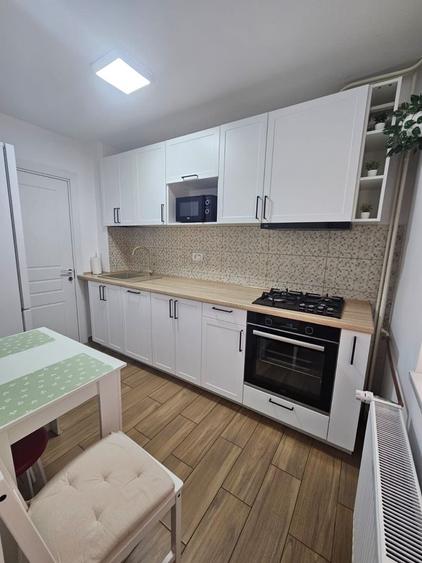 Apartament cu 2 camere decomandat în Dobroești